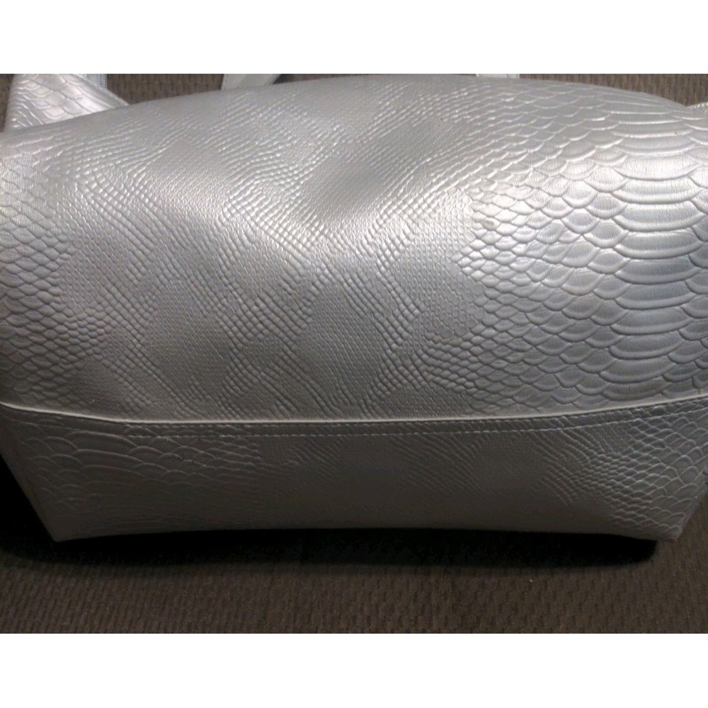 Bath & Body Works Large Silver Faux Leather Snakeskin Texture Tote Bag Purse - Picture 7 of 11